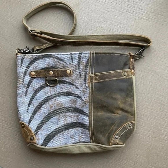 Myra Bag Leather Mixed Media Bohemian Boho Western EUC - Picture 1 of 7